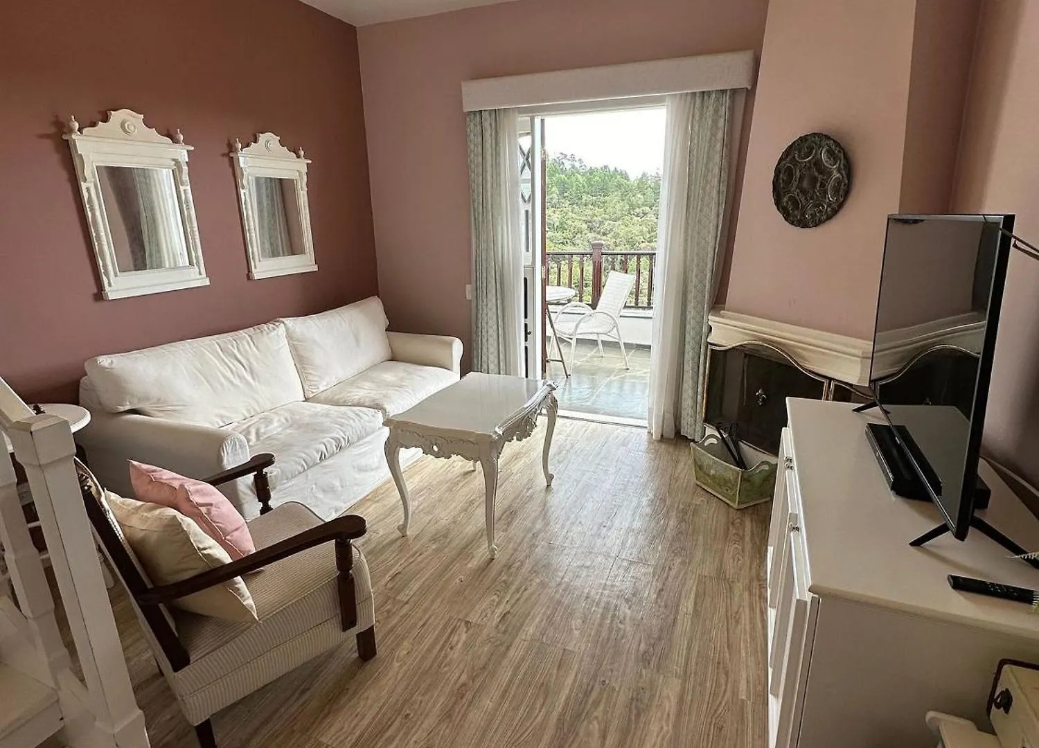 Apartment Ape Rosa No Castelo Para Familia Campos do Jordao